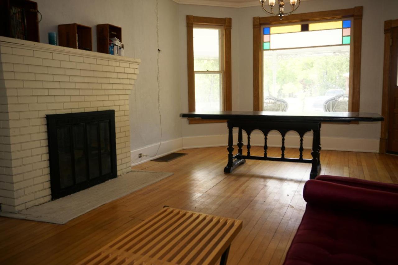 Charlevoix House - The Northside Bed & Breakfast Eksteriør bilde